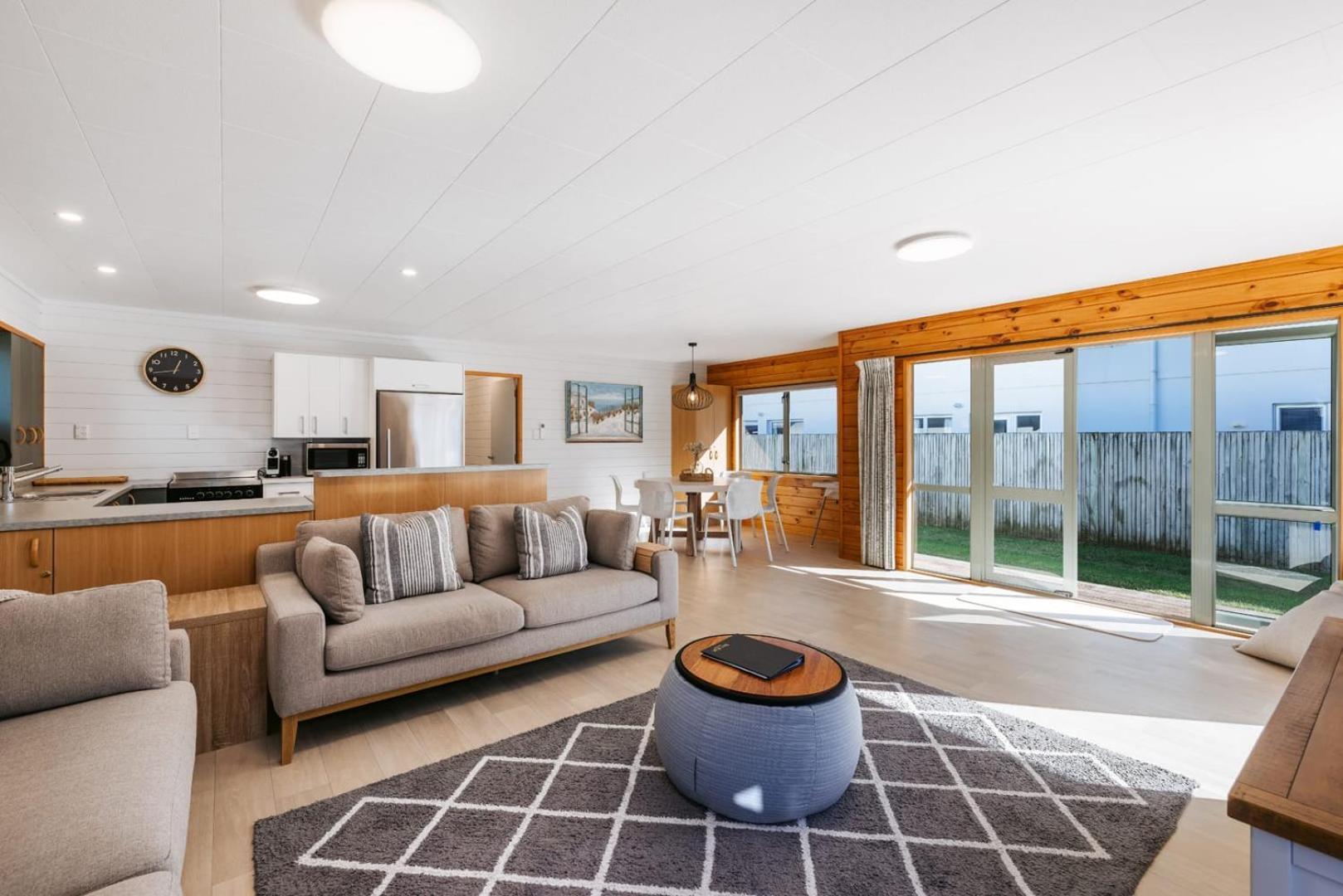 Villa The Iconic Kiwi Bach, Full Site Downtown Mount Mount Maunganui Exterior foto