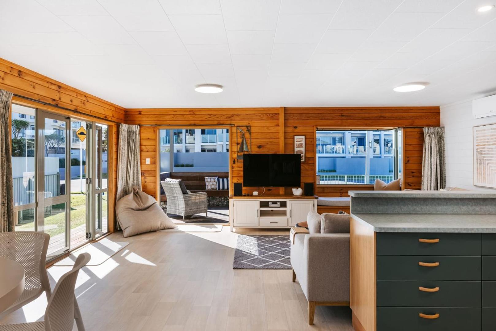 Villa The Iconic Kiwi Bach, Full Site Downtown Mount Mount Maunganui Exterior foto